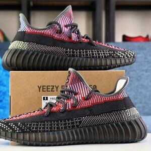 Mens Yeezy Yechiel Refletive Boost V2 Reflective Sneaker -Size 10 with Box